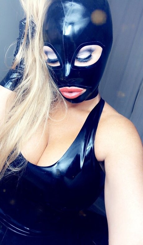 Latexkittyxxx photo 51
