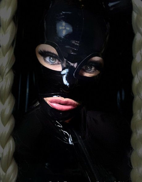 Latexkittyxxx photo 101