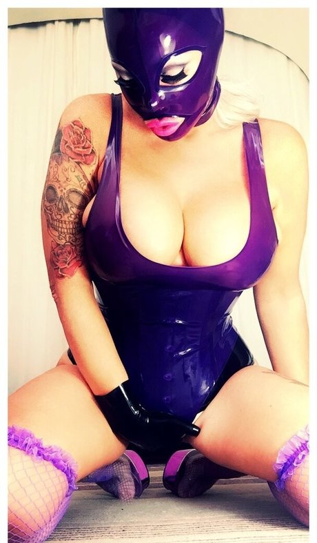 Latexkittyxxx photo 124