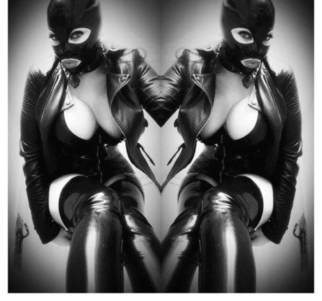 Latexkittyxxx photo 137
