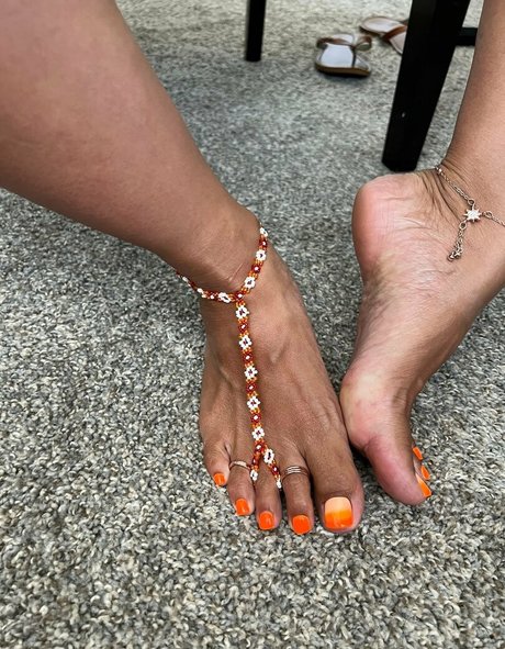 Latinagoldensoles photo 83