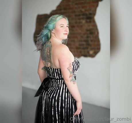 Laur_zombi photo 17