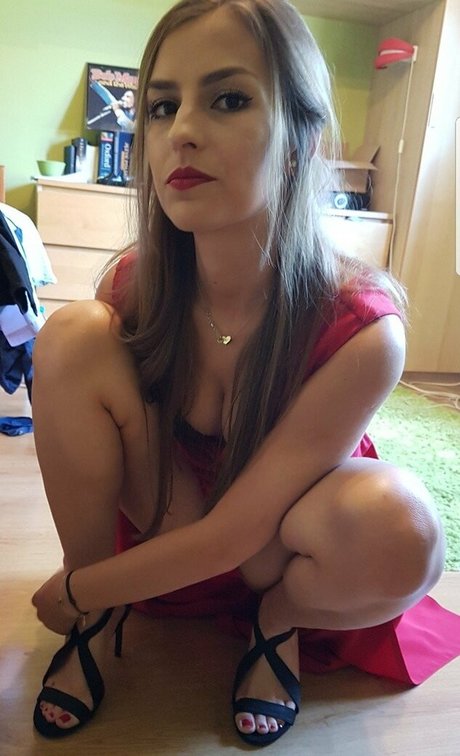 Laura photo 59