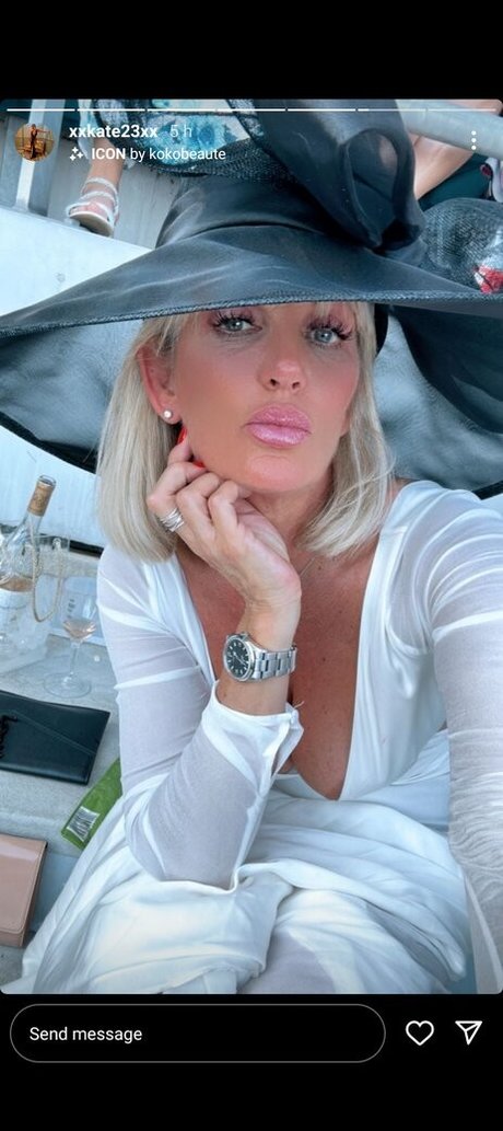 Laura Colucci photo 14