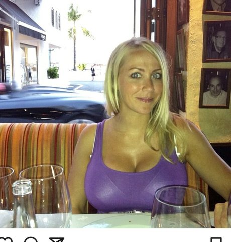 Laura Hamilton photo 40