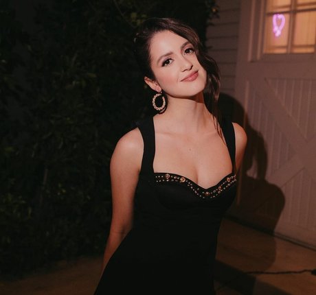 Laura Marano photo 27