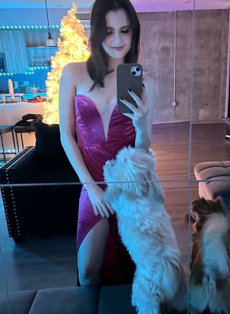 Laura Marano photo 30