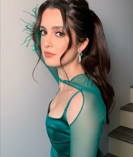 Laura Marano photo 35