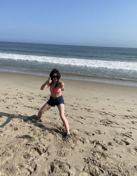 Laura Marano photo 45