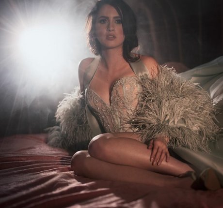 Laura Marano photo 94