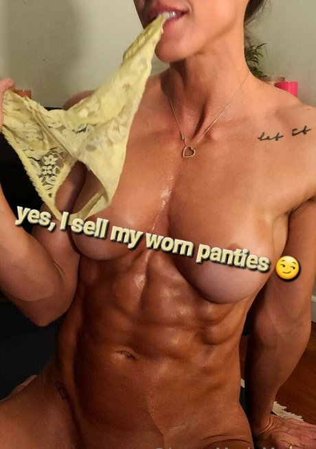 Laura Marie Masse photo 36