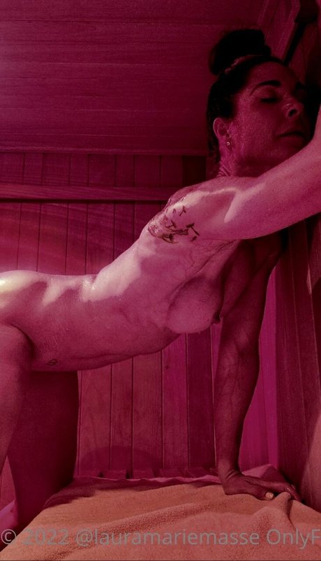 Laura Marie Masse photo 95