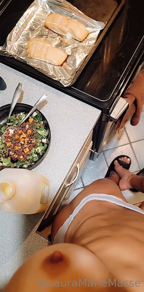 Laura Marie Masse photo 169