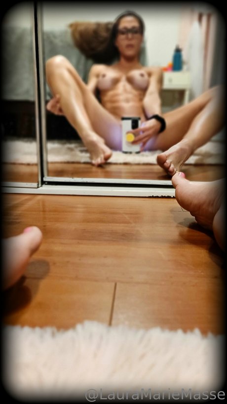 Laura Marie Masse photo 300