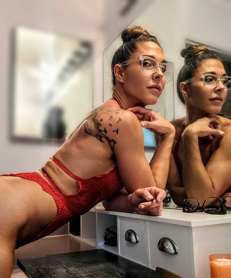 Laura Marie Masse photo 309