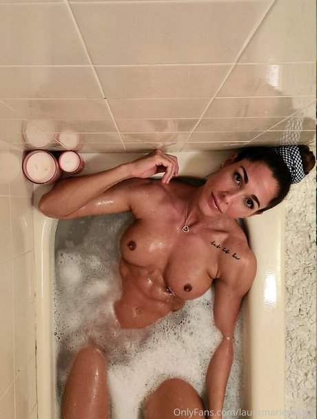 Laura Marie Masse photo 319