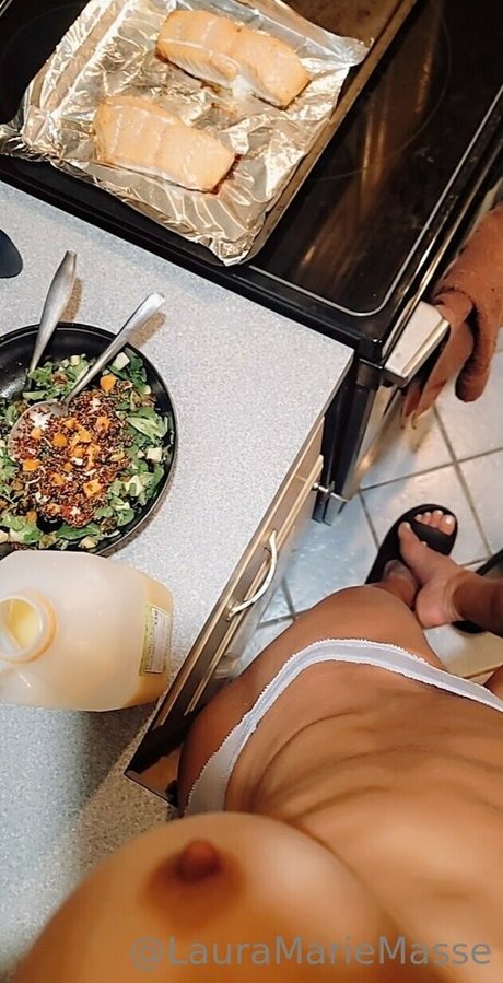 Laura Marie Masse photo 362