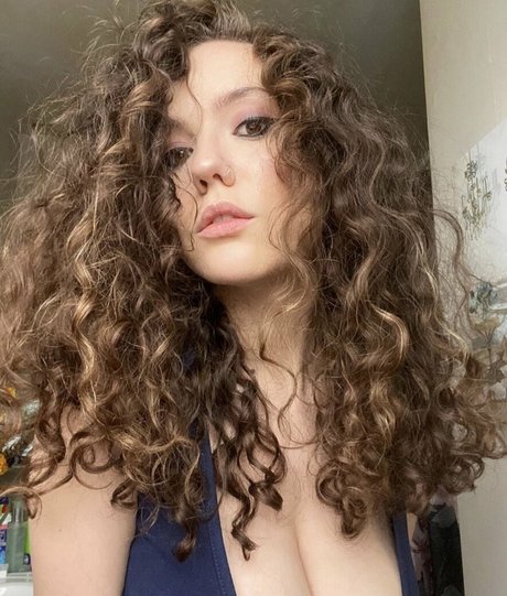 Laura Marie photo 180