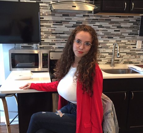 Laura Marie photo 207