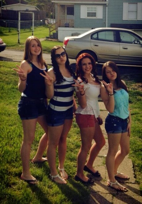 Laura Marie photo 269