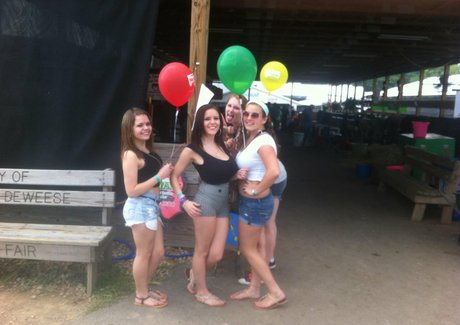 Laura Marie photo 279