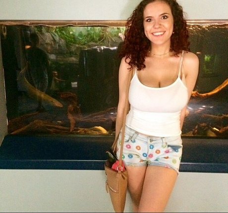 Laura Marie photo 298