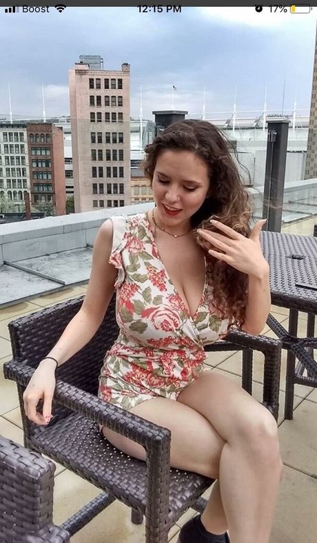 Laura Marie photo 316