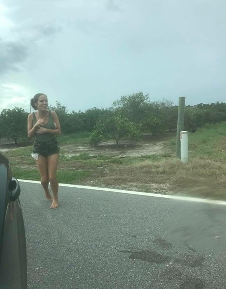 Laura Marie photo 326