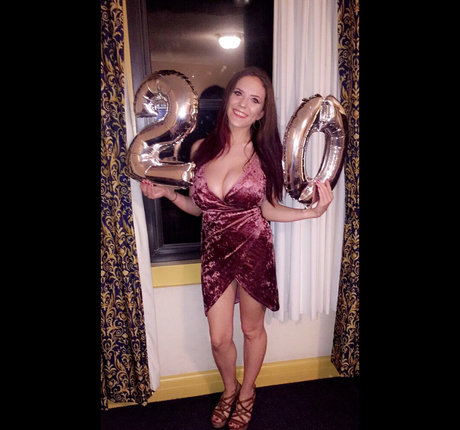 Laura Marie photo 338