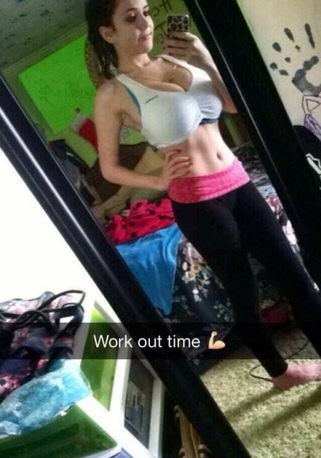 Laura Marie photo 353