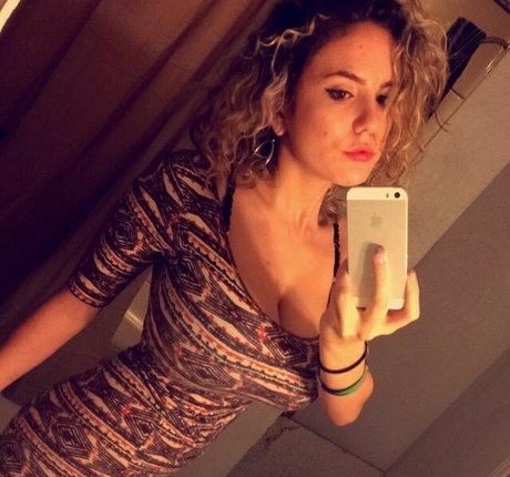 Laura Marie photo 356