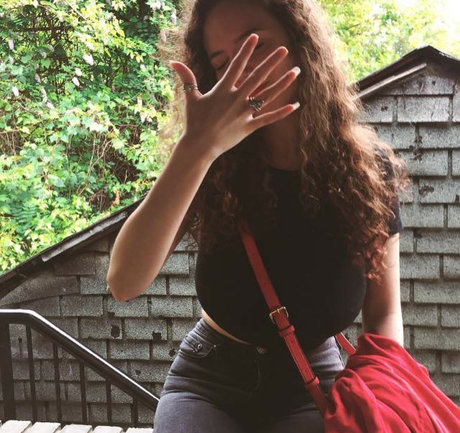 Laura Marie photo 409