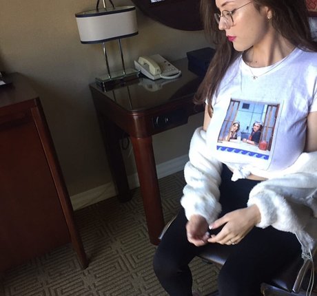 Laura Marie photo 428