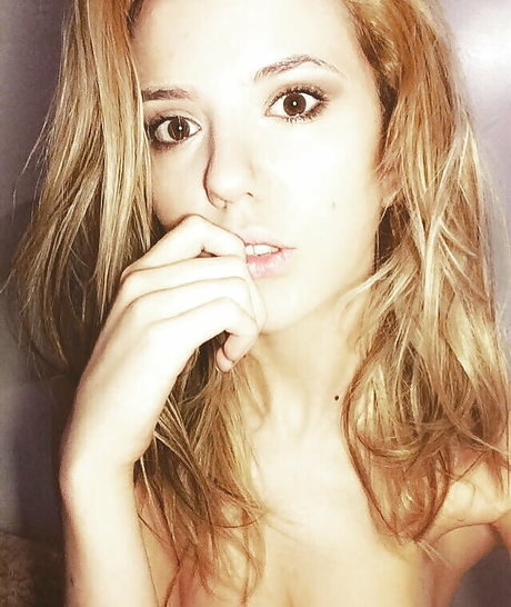 Laura Marie photo 444