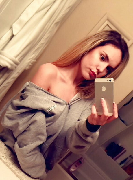 Laura Marie photo 459