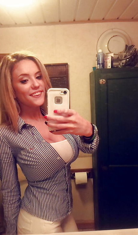 Laura Marie photo 463