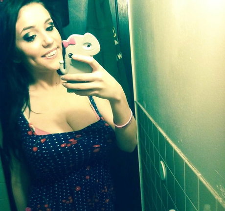 Laura Marie photo 464