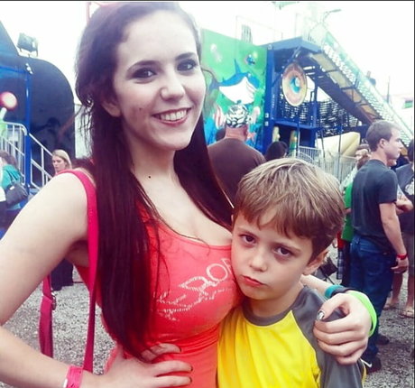 Laura Marie photo 466