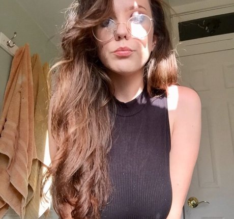 Laura Marie photo 497