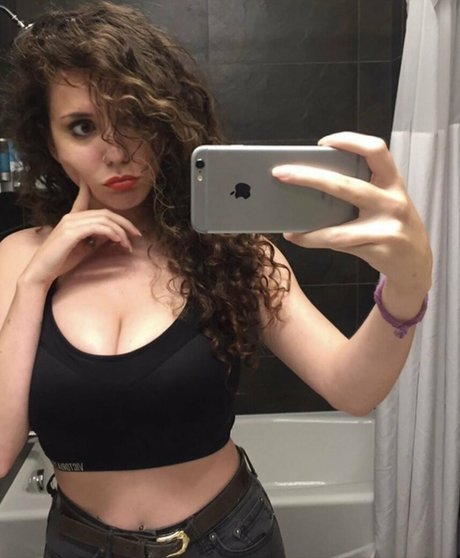 Laura Marie photo 508