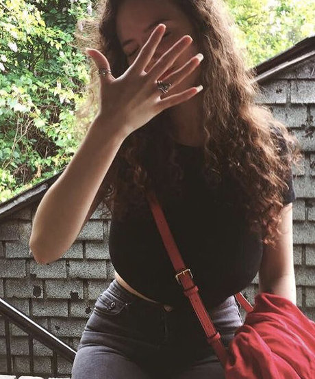 Laura Marie photo 525