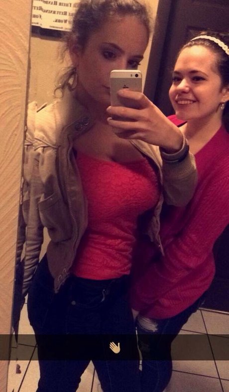 Laura Marie photo 572