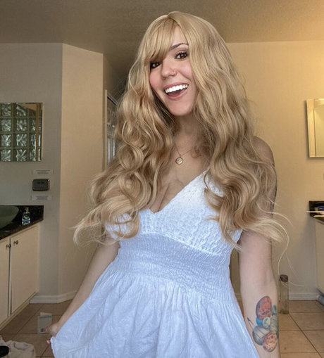 Laura Marie photo 612