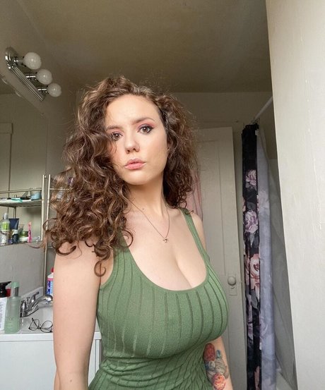 Laura Marie photo 618