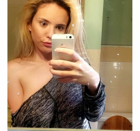 Laura Marie photo 662