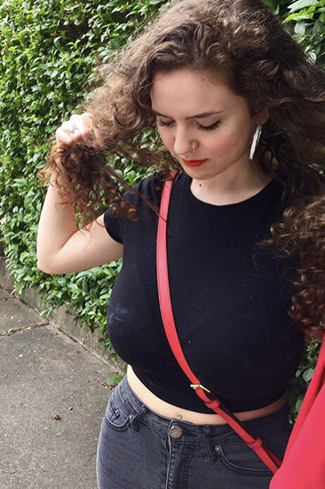 Laura Marie photo 687