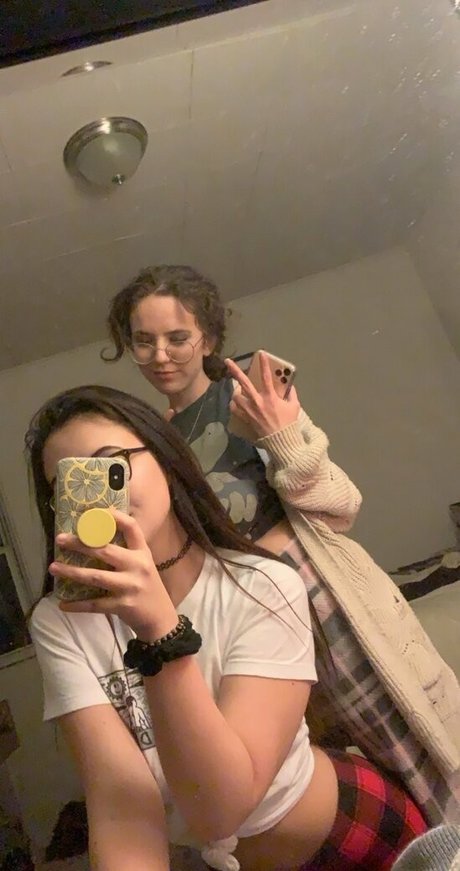 Laura Marie photo 843