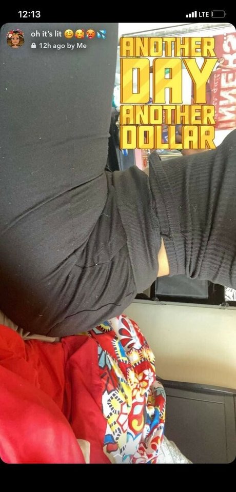 Laura Marie photo 846