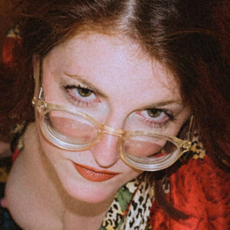 Laura McDonald photo 26