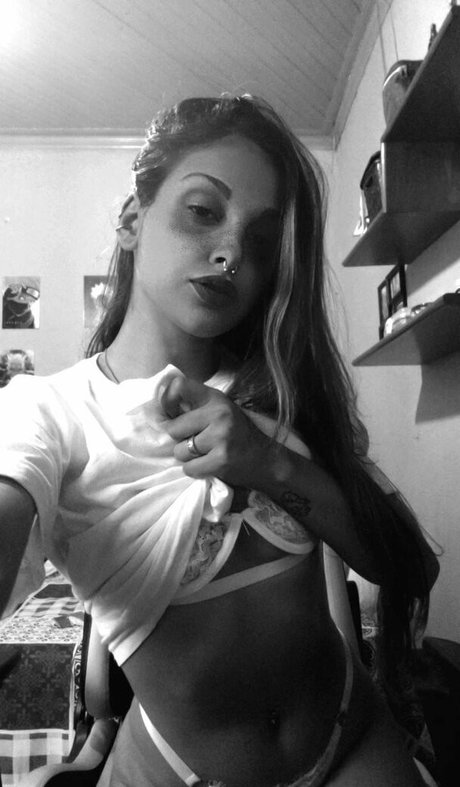 Laura Vilar photo 18
